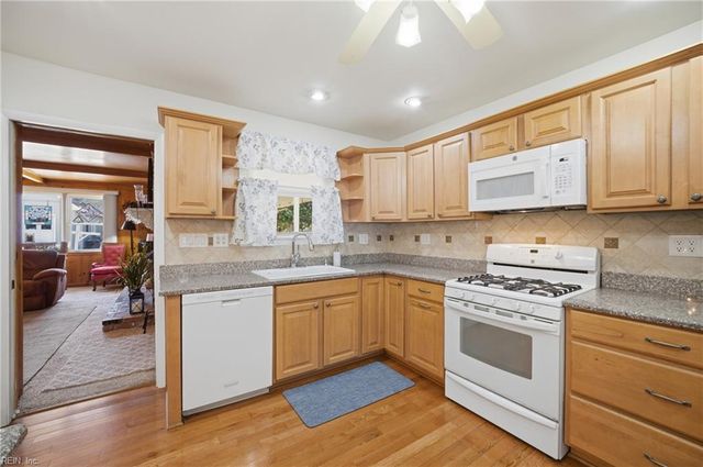 1901 Jack Frost RD, Virginia Beach, VA 23455