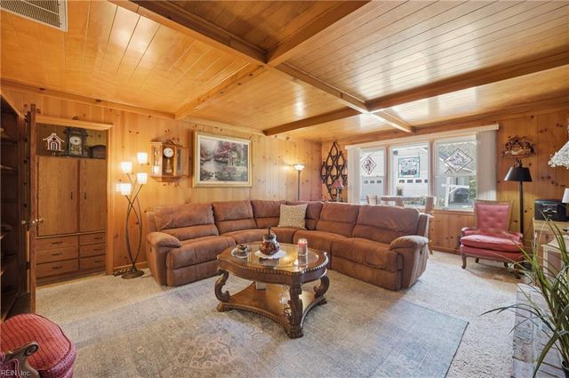 1901 Jack Frost RD, Virginia Beach, VA 23455