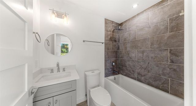 5912 Harold CT 106, Austin, TX 78721