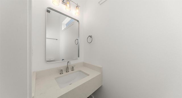 5912 Harold CT 106, Austin, TX 78721