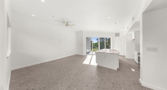 5912 Harold CT 106, Austin, TX 78721