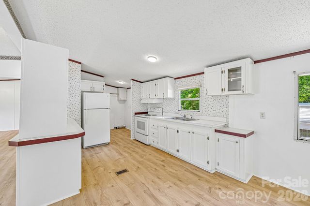 717 Rock Castle Drive, York, SC 29745