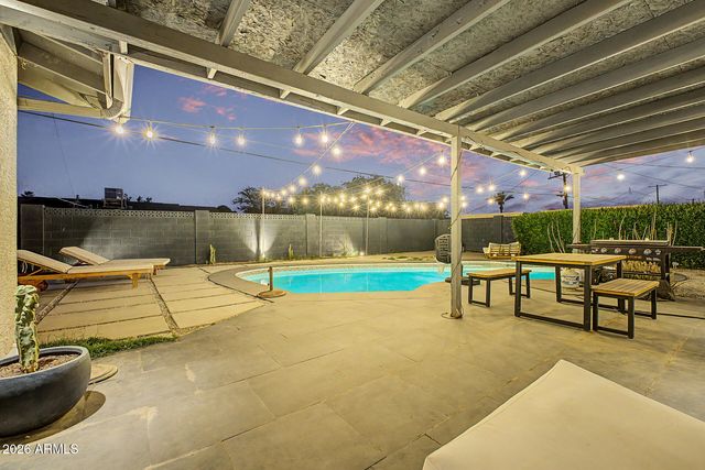 3925 W KRALL Street, Phoenix, AZ 85019