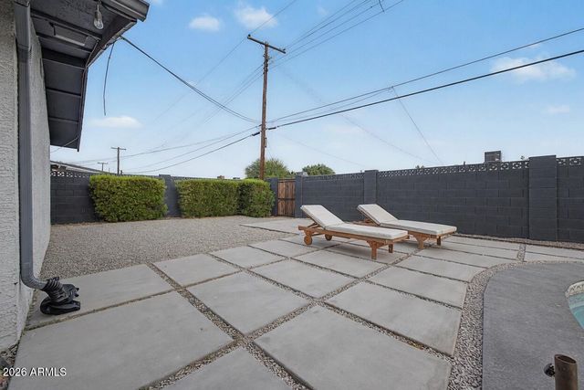 3925 W KRALL Street, Phoenix, AZ 85019