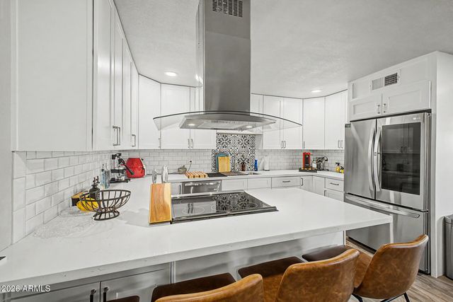 3925 W KRALL Street, Phoenix, AZ 85019