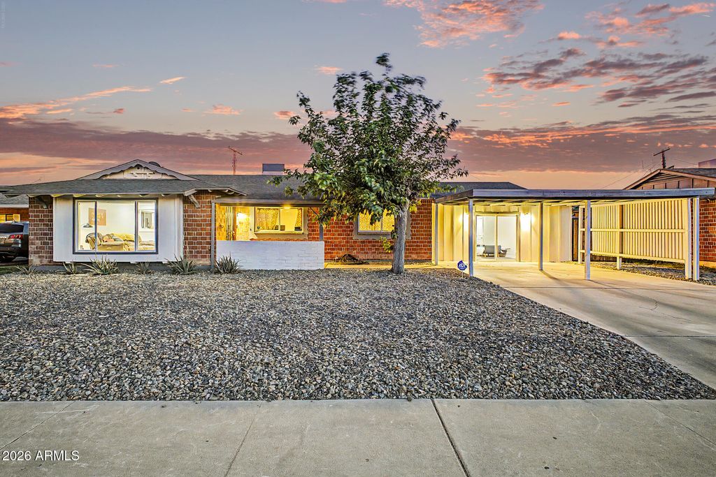 3925 W KRALL Street, Phoenix, AZ 85019