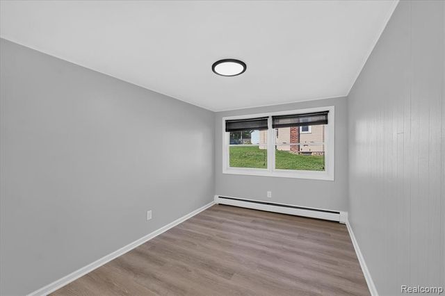 124 E Lafayette Street, Milford, MI 48381