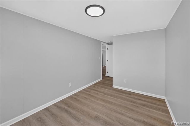 124 E Lafayette Street, Milford, MI 48381
