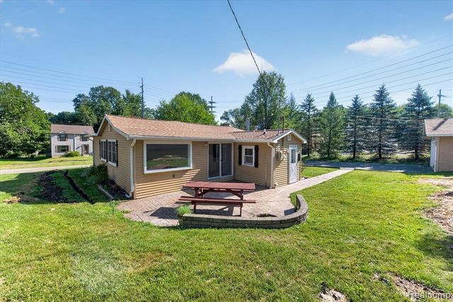 124 E Lafayette Street, Milford, MI 48381