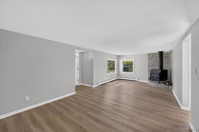 124 E Lafayette Street, Milford, MI 48381