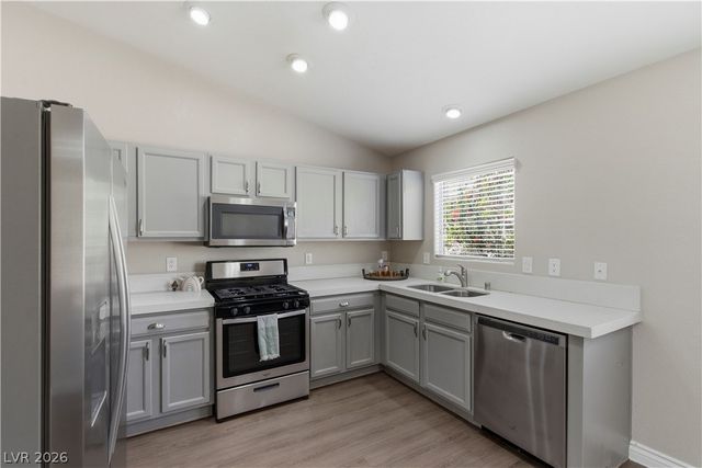 5520 Raven Creek Avenue, Las Vegas, NV 89130