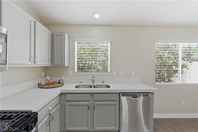 5520 Raven Creek Avenue, Las Vegas, NV 89130