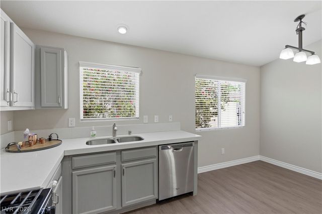 5520 Raven Creek Avenue, Las Vegas, NV 89130