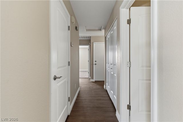 5520 Raven Creek Avenue, Las Vegas, NV 89130