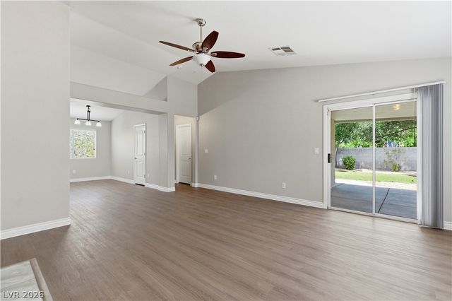 5520 Raven Creek Avenue, Las Vegas, NV 89130