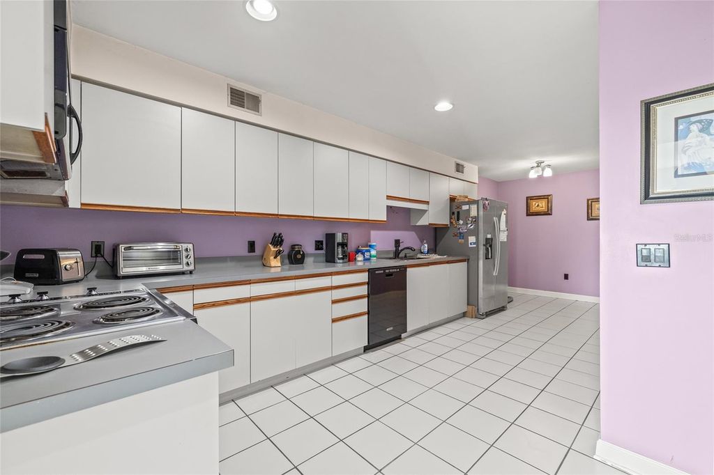 Image 19 of property listing at 4029 STARFISH LANE, Tampa, FL 33615