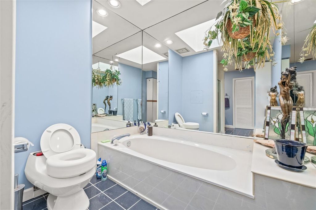 Image 32 of property listing at 4029 STARFISH LANE, Tampa, FL 33615