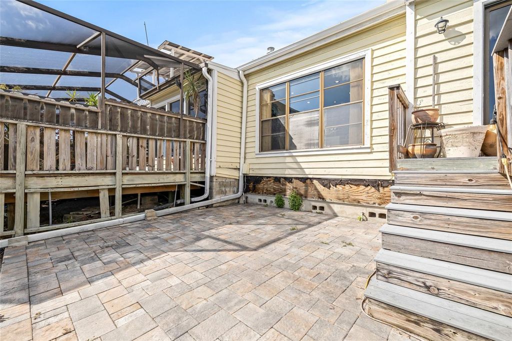 Image 43 of property listing at 4029 STARFISH LANE, Tampa, FL 33615