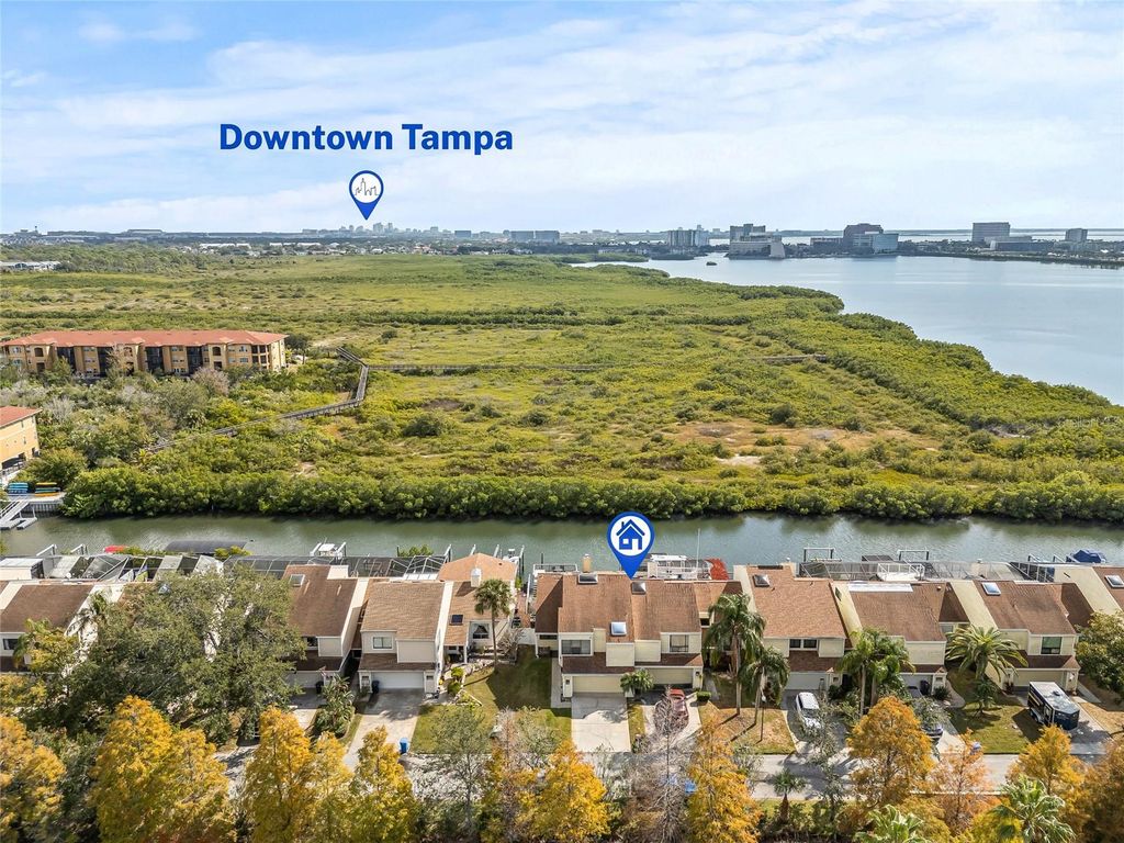 Image 51 of property listing at 4029 STARFISH LANE, Tampa, FL 33615