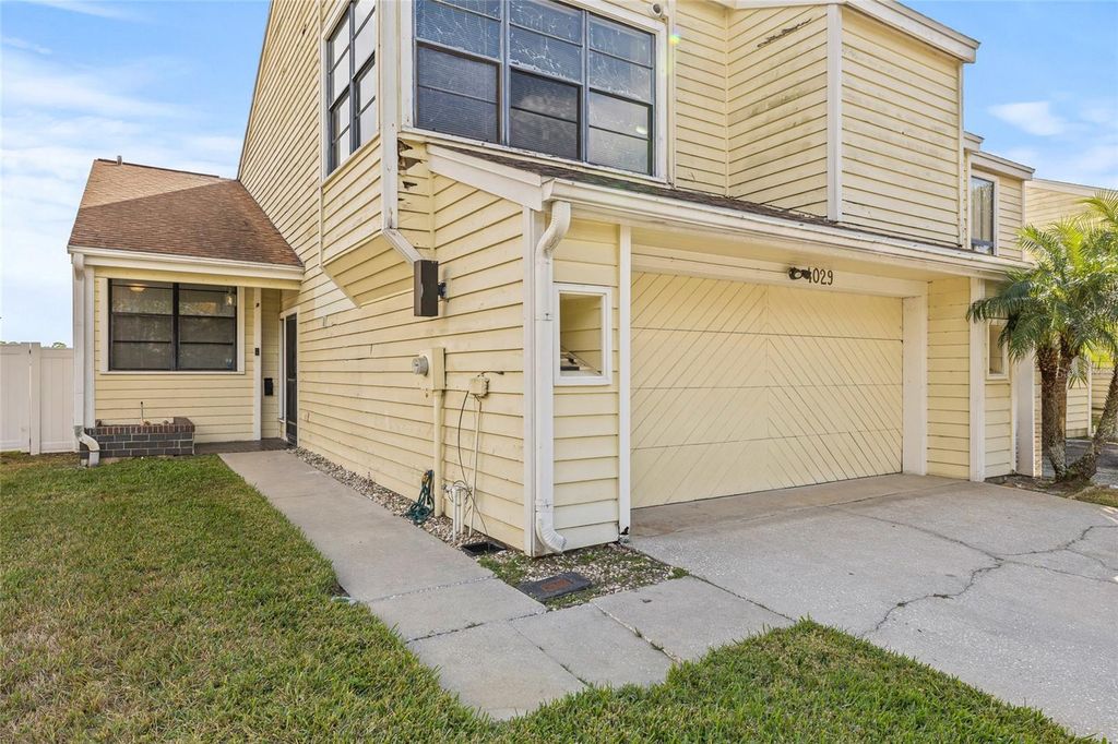 Image 8 of property listing at 4029 STARFISH LANE, Tampa, FL 33615