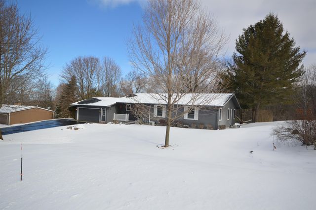 2639 Hammond Highlands Drive, Traverse City, MI 49696
