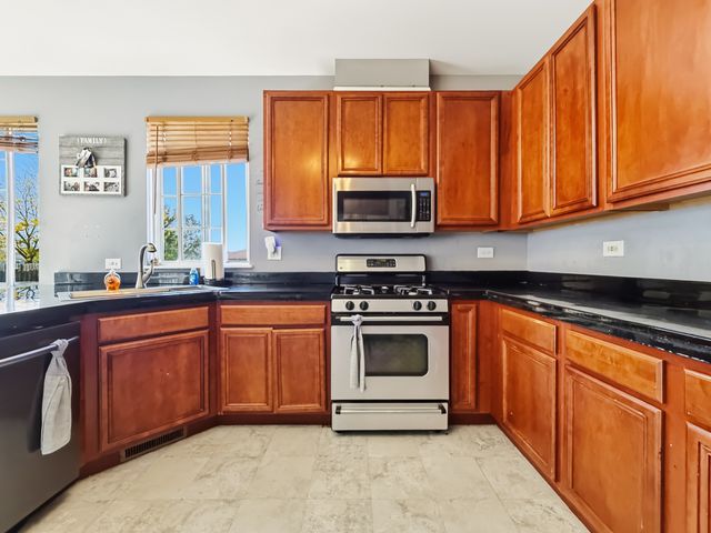 2797 Avalon Lane, Montgomery, IL 60538