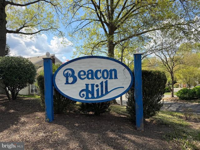 16012 BEACON HILL DR, Southampton, PA 18966