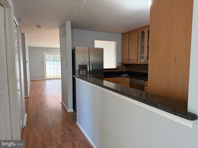16012 BEACON HILL DR, Southampton, PA 18966