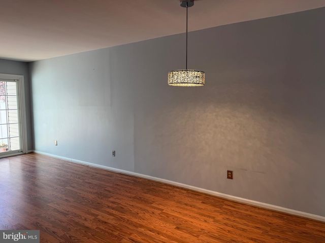 16012 BEACON HILL DR, Southampton, PA 18966