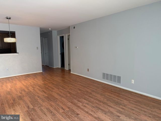 16012 BEACON HILL DR, Southampton, PA 18966