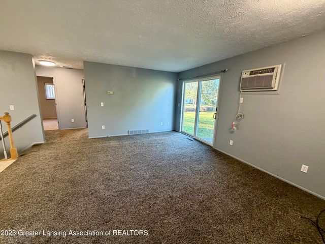 612-610 S Dibble Boulevard, Lansing, MI 48917