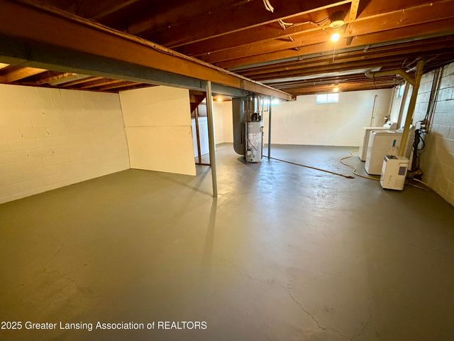 612-610 S Dibble Boulevard, Lansing, MI 48917