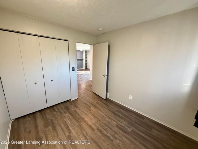 612-610 S Dibble Boulevard, Lansing, MI 48917