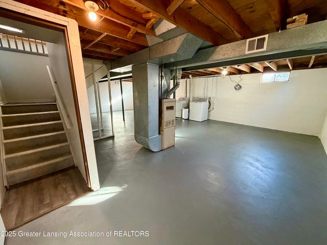 612-610 S Dibble Boulevard, Lansing, MI 48917