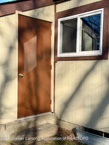 612-610 S Dibble Boulevard, Lansing, MI 48917