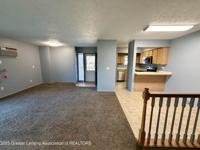 612-610 S Dibble Boulevard, Lansing, MI 48917