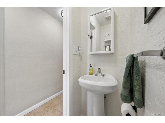 3915 S Jason St, Englewood, CO 80110