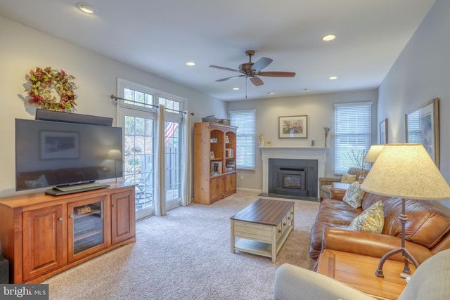 2022 ROSEMONT DR, Landenberg, PA 19350