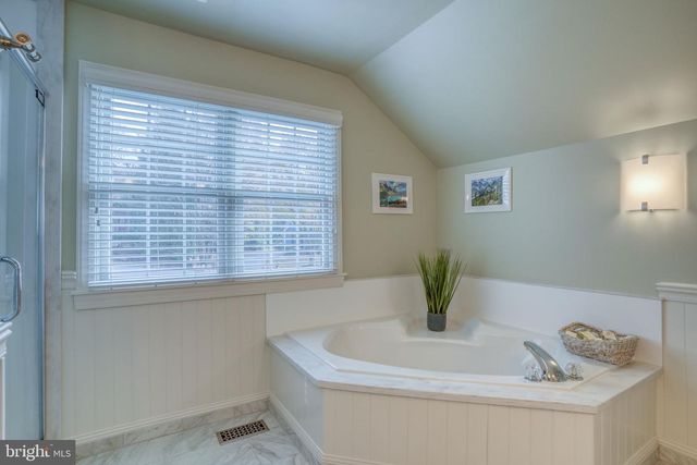 2022 ROSEMONT DR, Landenberg, PA 19350