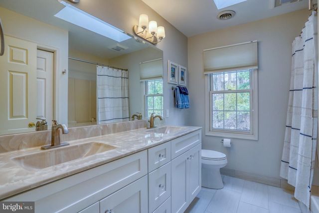 2022 ROSEMONT DR, Landenberg, PA 19350