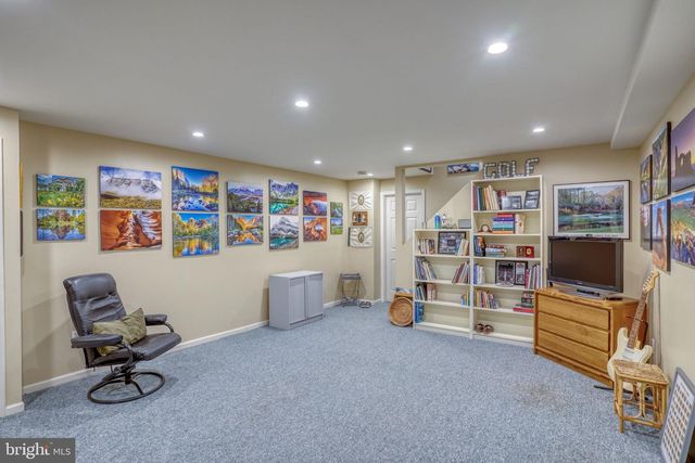 2022 ROSEMONT DR, Landenberg, PA 19350