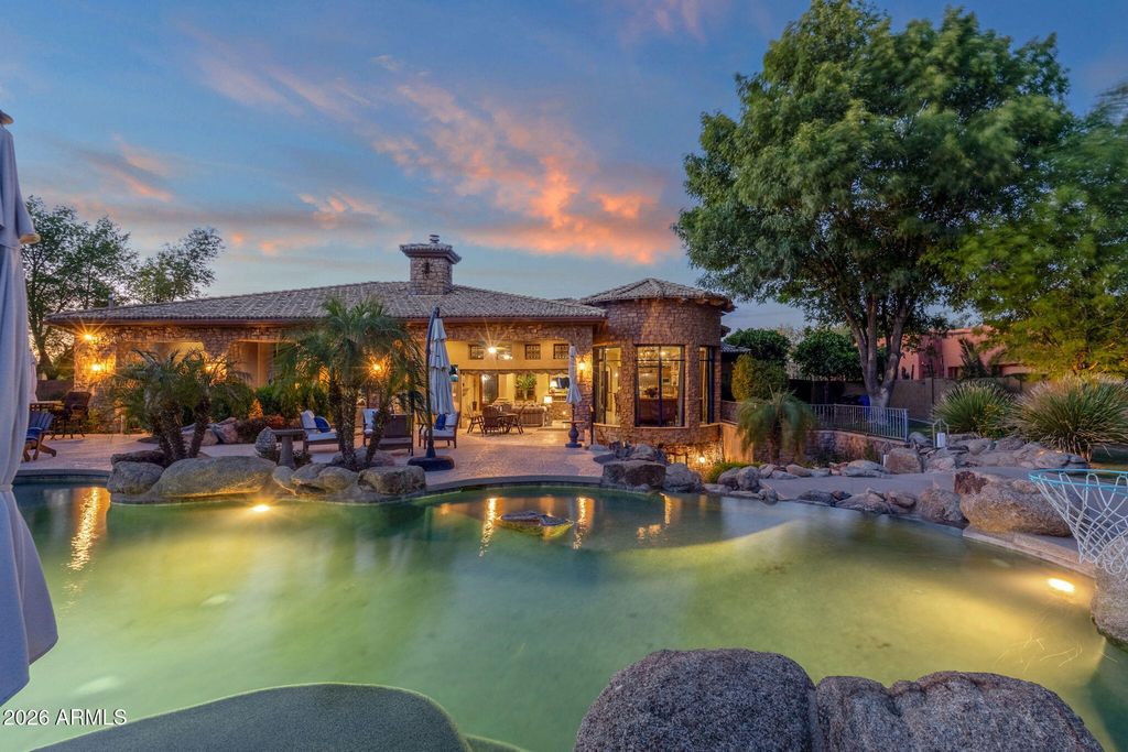 Image 1 of property listing at 2529 E VAUGHN Court, Gilbert, AZ 85234