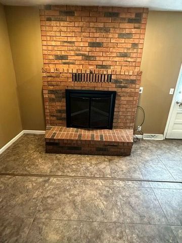 2362 Georgetown Rd, Salina, KS 67401