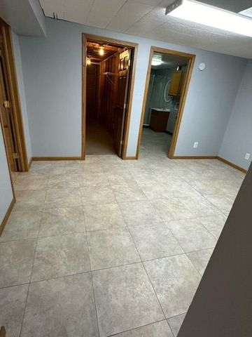 2362 Georgetown Rd, Salina, KS 67401