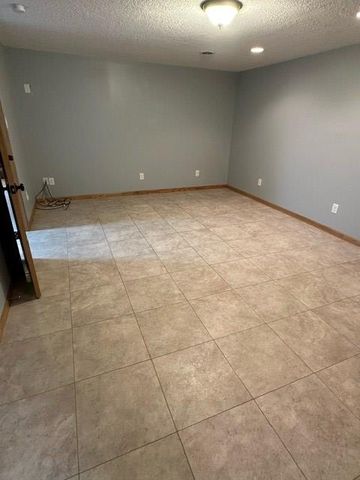 2362 Georgetown Rd, Salina, KS 67401
