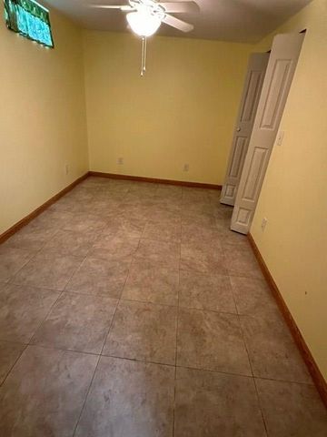 2362 Georgetown Rd, Salina, KS 67401