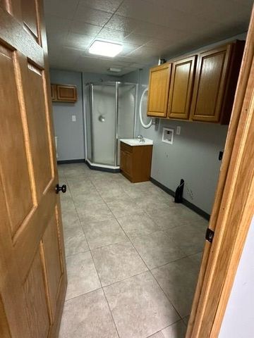 2362 Georgetown Rd, Salina, KS 67401