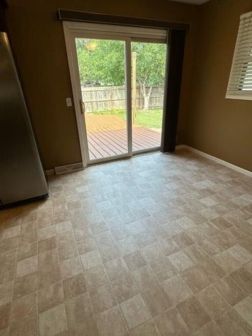 2362 Georgetown Rd, Salina, KS 67401