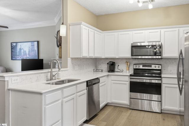 30 Joggins Drive, Simpsonville, SC 29681