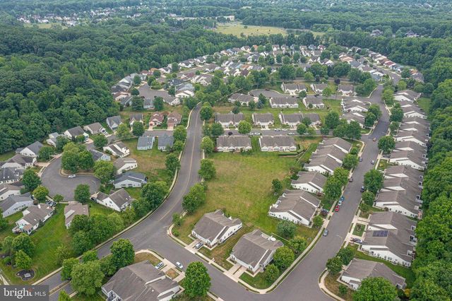 17 CLIFFORD DR, Mount Laurel, NJ 08054